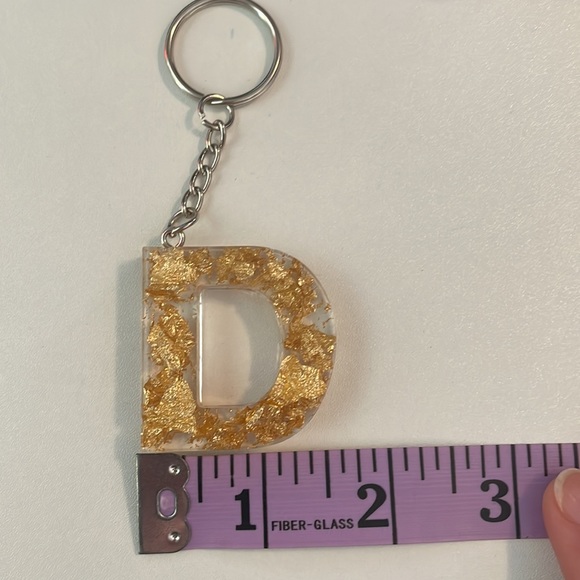 Keychain letter “D” Gold leaf in resin - Picture 4 of 4